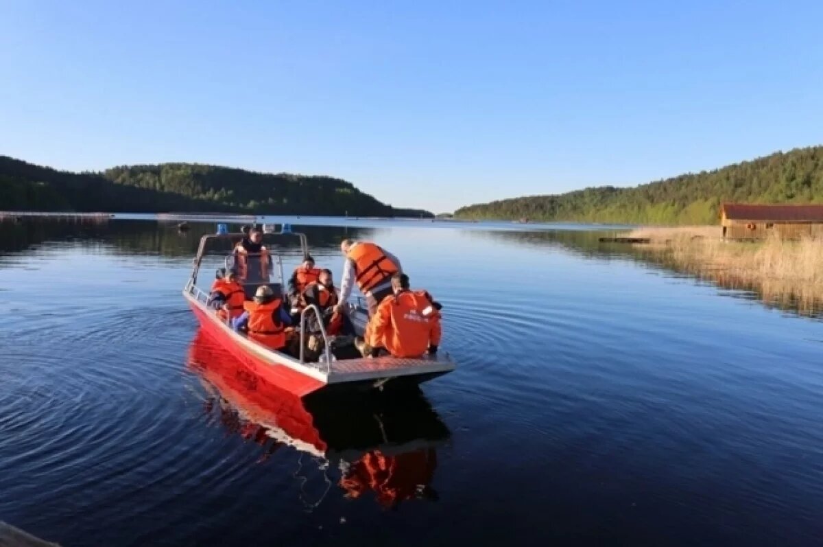    В Белом море продолжаются поиски байдарочников