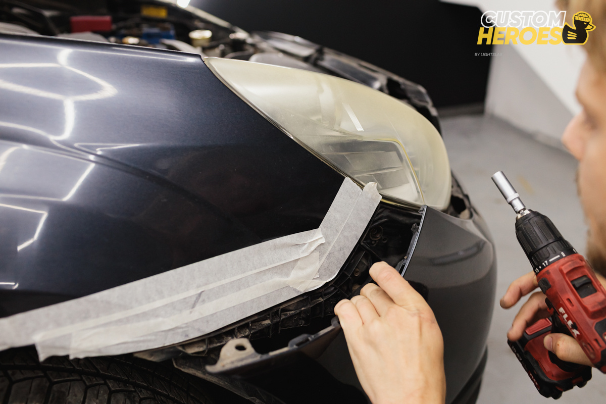 Источник фото: https://custom-heroes.ru/raboty/vid-uslugi/avtosvet/nashi-raboty/subaru-outback-rezultat-kogda-prosto-zamenili-stekla-far/