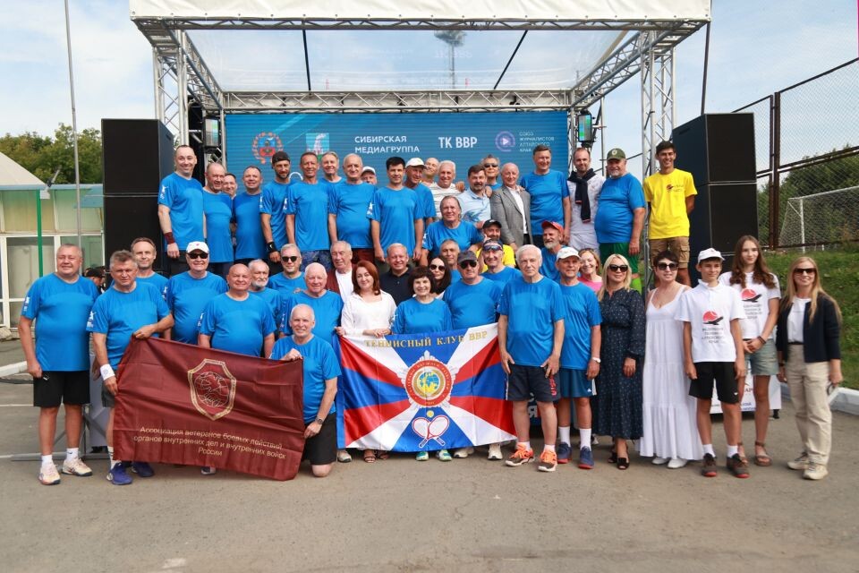    Турнир в честь 80-летия Победы и 150-летия российского тенниса . Источник: Олег Укладов