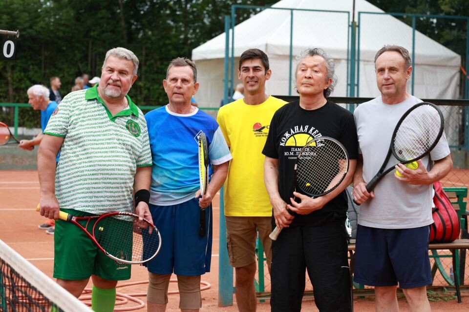    Турнир в честь 80-летия Победы и 150-летия российского тенниса . Источник: Олег Укладов