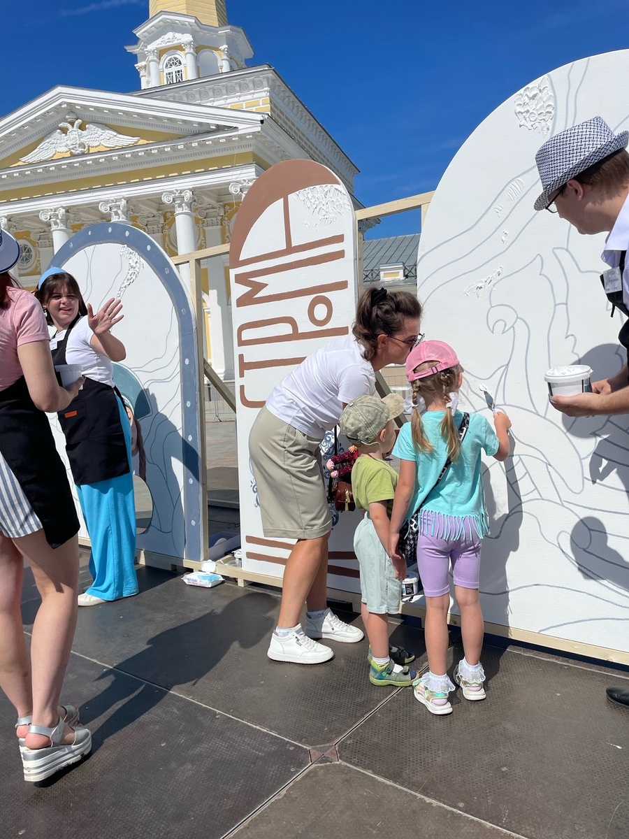 Листайте вправо, чтобы увидеть больше изображений