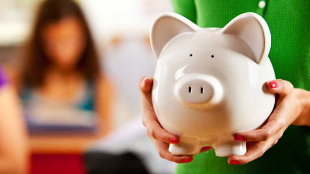    Деньги в руках малышей