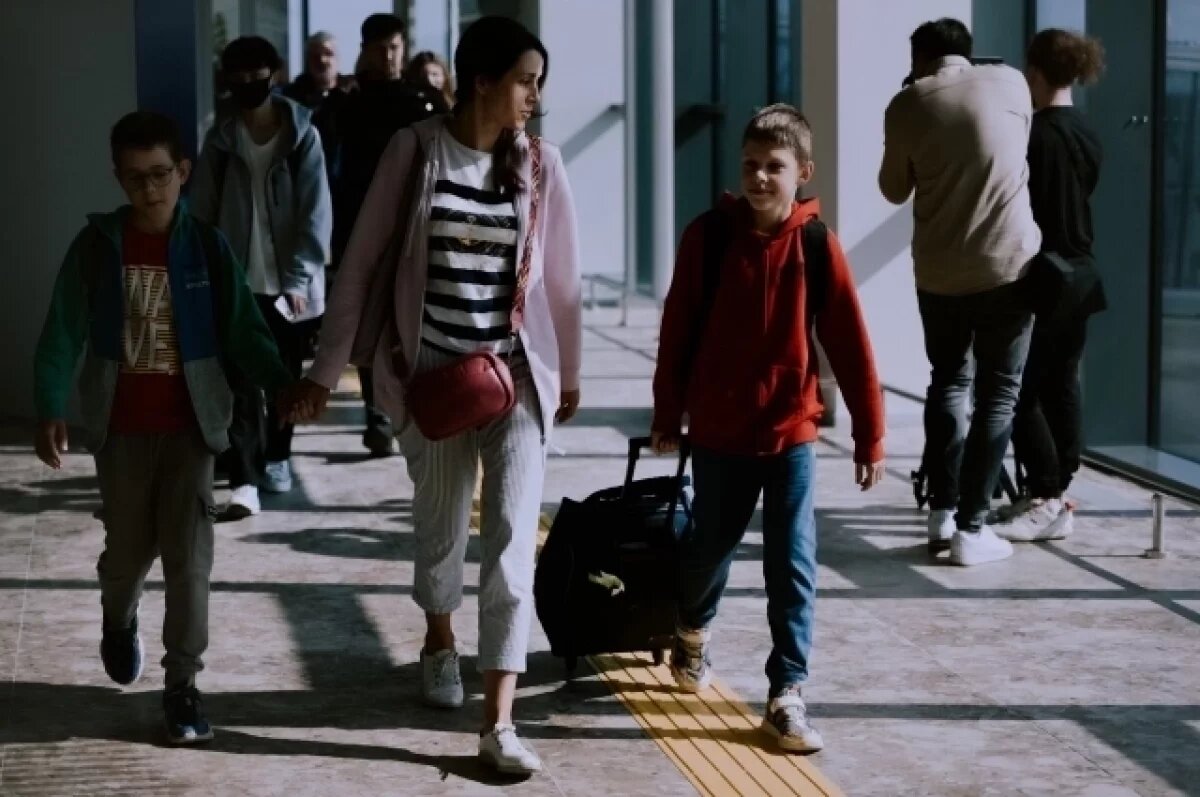    В аэропорту Иркутска задержаны рейсы из-за позднего прибытия самолётов