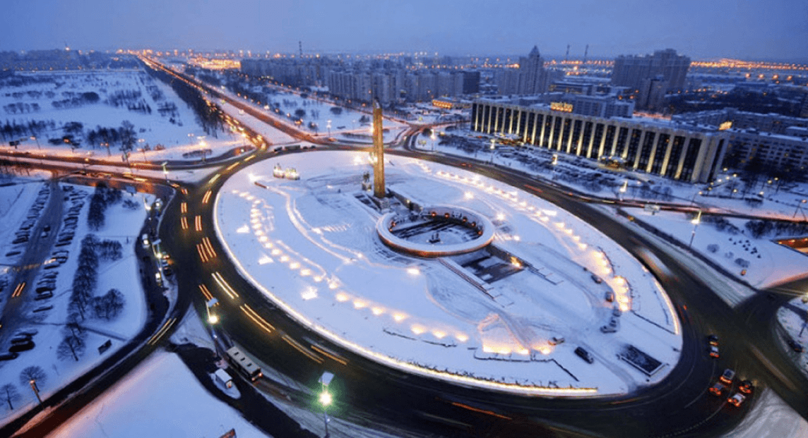 Монумент героическим защитникам Ленинграда