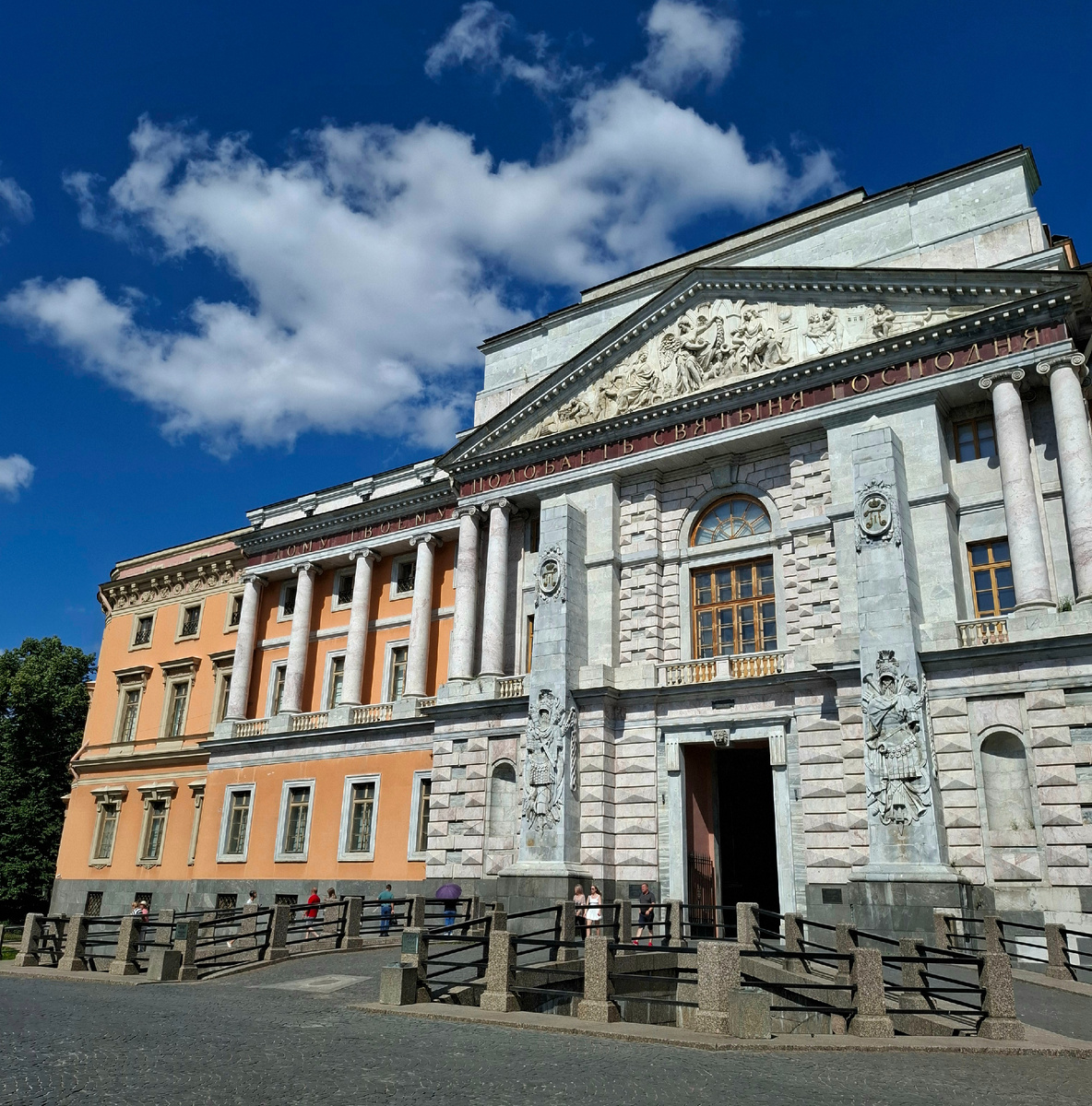 Михайловский замок