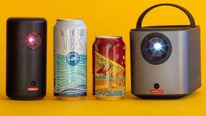    Лучший портативный проектор для фильмов и игр в 2025 году: выбираем идеальный вариант