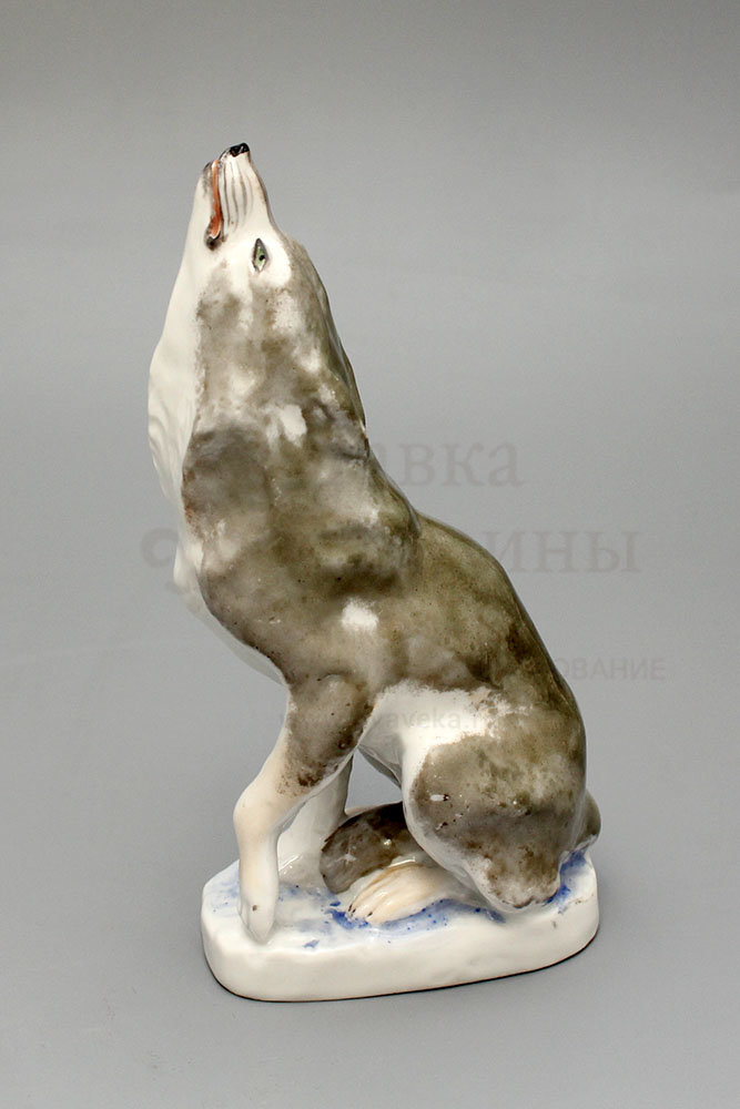 Статуэтка «Волк», Воробьев Б. Я., фарфор, ЛФЗ, кон. 1930-х. Фото с нашего сайта dvaveka.ru