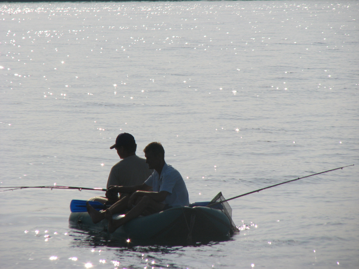 Лов рыбы с "резинки" возможен только во время штиля