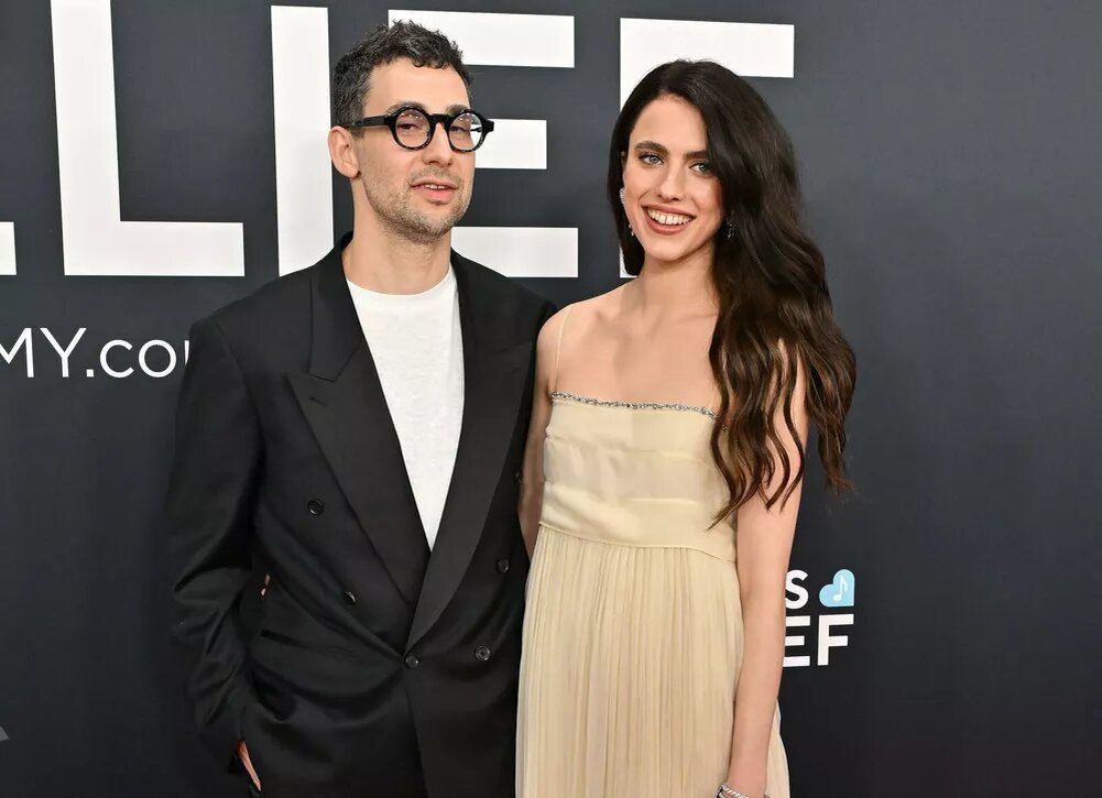 Бывший парень Лины Данэм Джек Антонофф и его жена актриса Маргарет Куолли