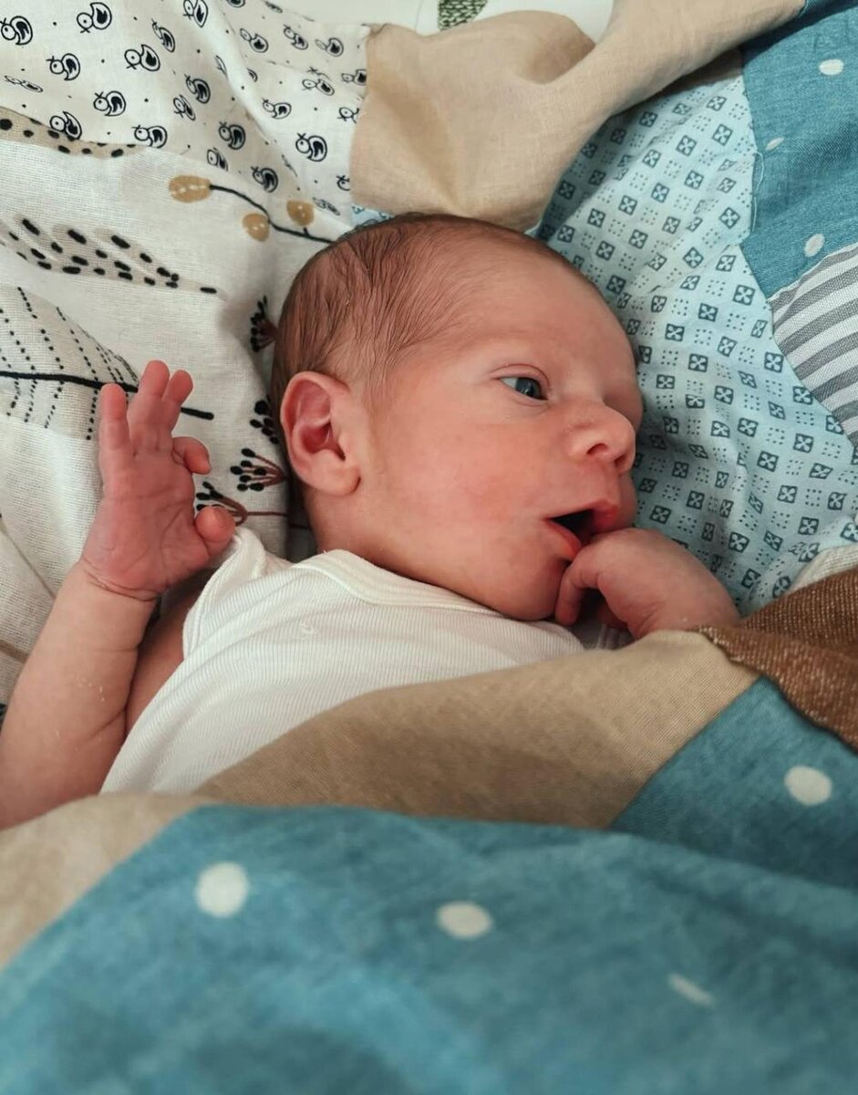    Мария, дочь Леонида Парфёнова, с сыном. Фото: Instagram (запрещён в РФ) @ginger.minion