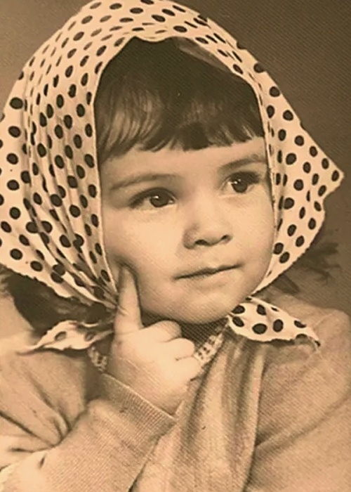 Нонна Гришаева в детстве.