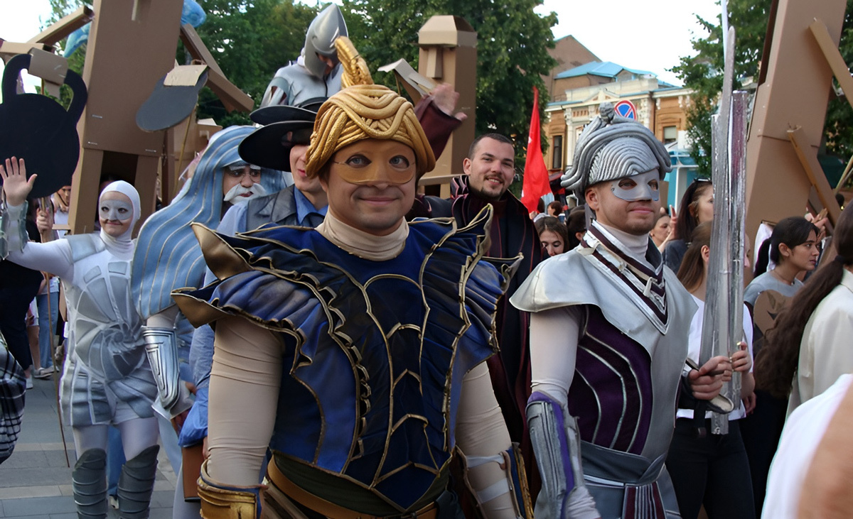 Карнавальное шествие на открытии фестиваля