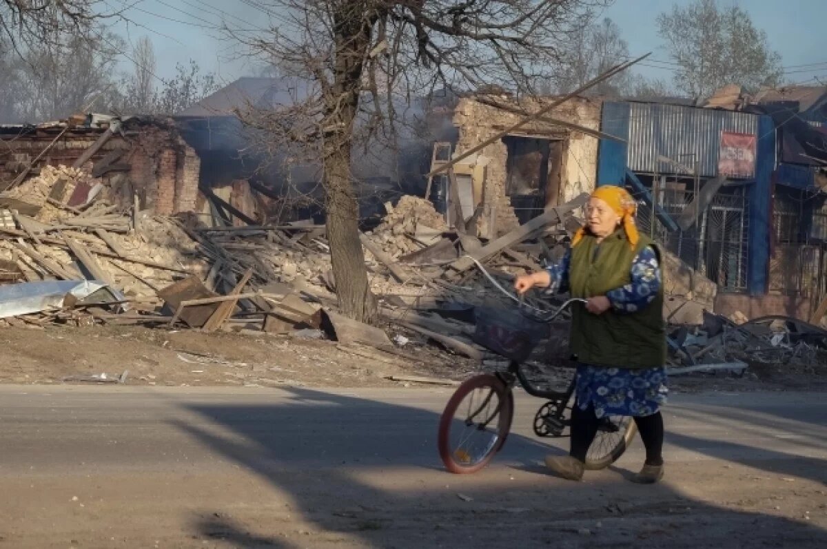    Вооруженные силы Украины (ВСУ) не могут остановить наступление наших войск на Купянск, поэтому оставшихся в городе мирных жителей будут использовать в качестве живого щита.