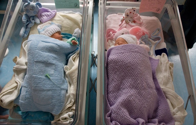 Исследование показало, что у некоторых женщин есть генетические варианты, связанные с рождением детей определённого пола