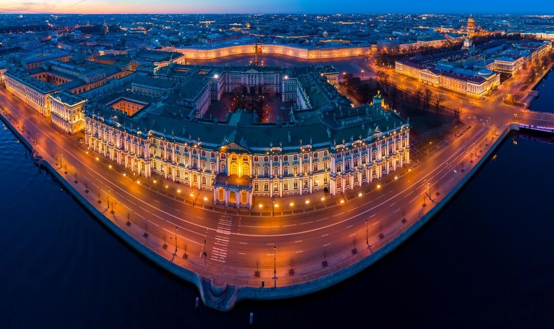 Дворцовая площадь. Фото взято из открытого источника