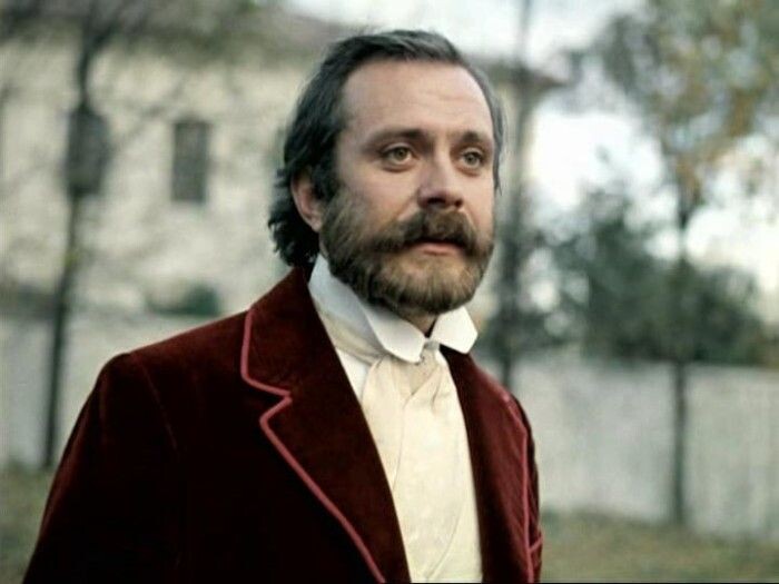 Это Никита Михалков в роли Паратова