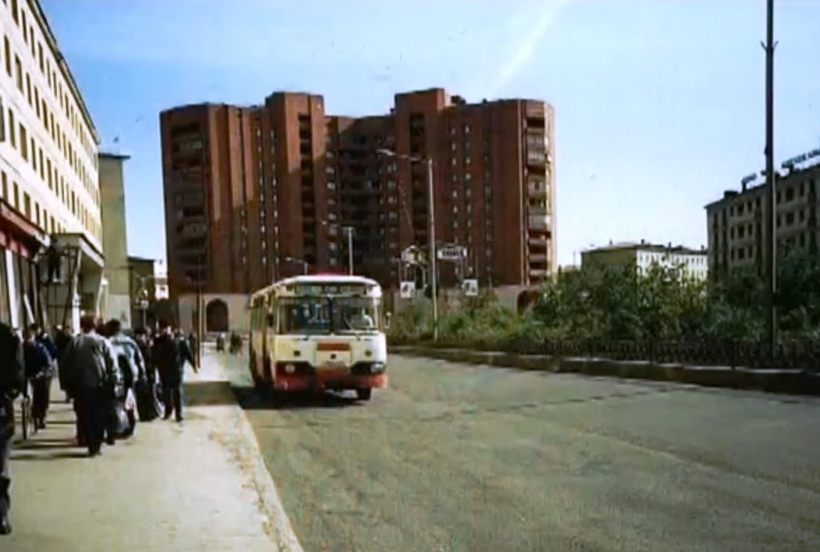 "ЛИАЗ" 677М на ул. Красноярской; фото из Интернета