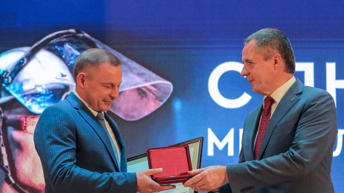     Автор: Валерий Воронов