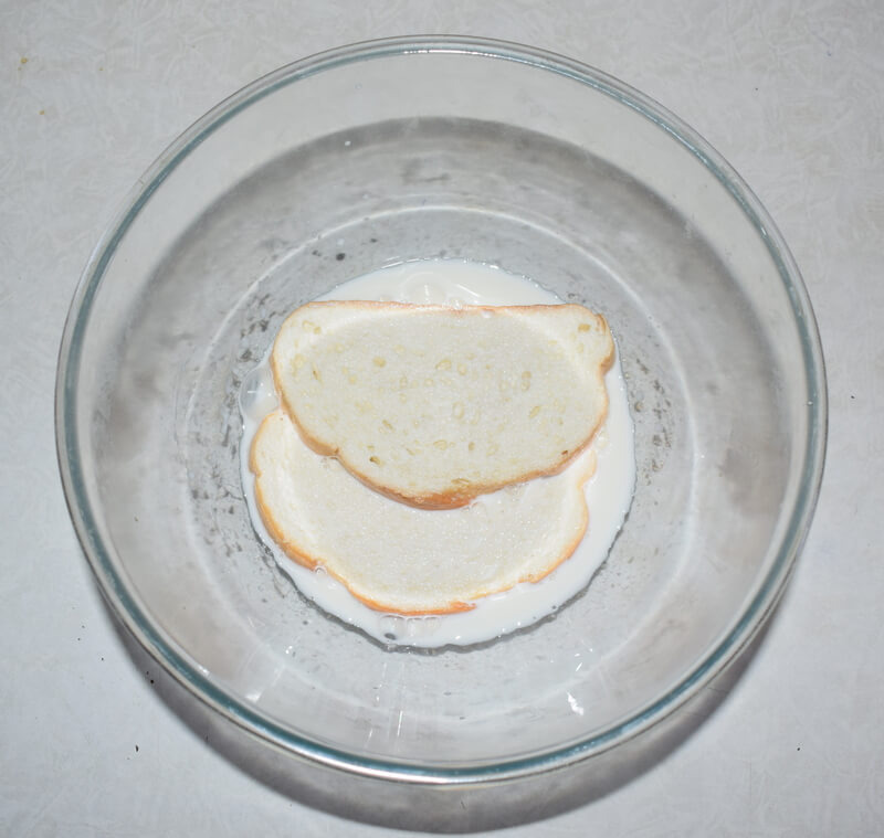 Замачиваем хлеб