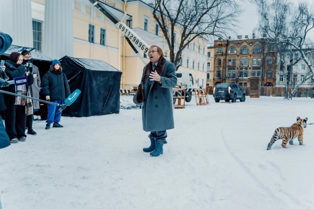     Кадр со съемок фильма «Красавица» (2026) / Фото: «Вольга»