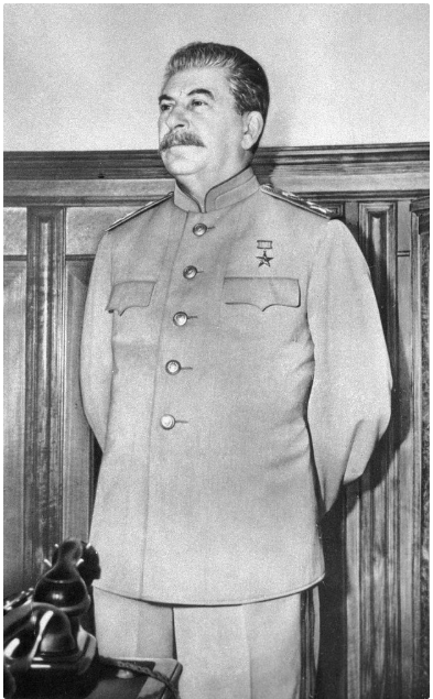 Генералиссимус Советского Союза Иосиф Сталин. 1945 год.