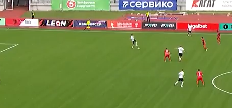     Футбольный «Енисей» проиграл 0:3 в первом матче сезона