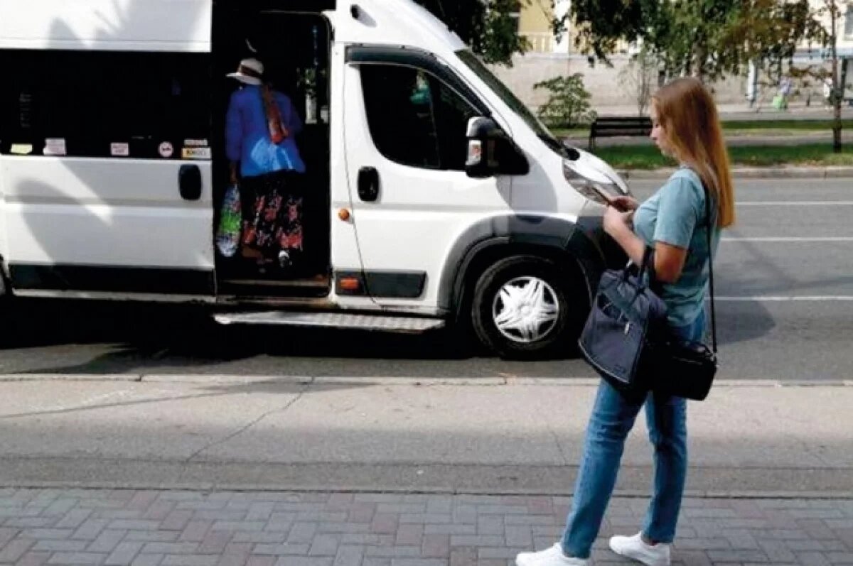   Полиция опубликовала видео задержания омичами пьяного маршрутчика