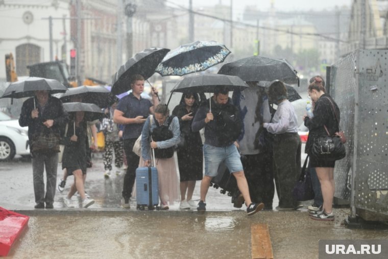 Это количество воды соответствует месячной норме осадков в столице. Фото: Григорий Сысоев / РИА Новости