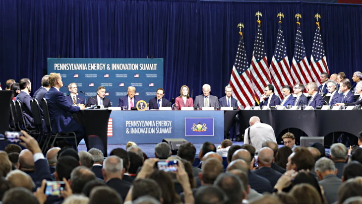    , Новый малый модульный реактор AP-300 компании Westinghouse,