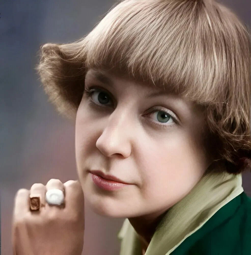 Марина Ивановна Цветаева — русская поэтесса Серебряного века, прозаик, переводчица.