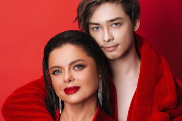    Наташа Королева с сыном. Фото: ТВЦ