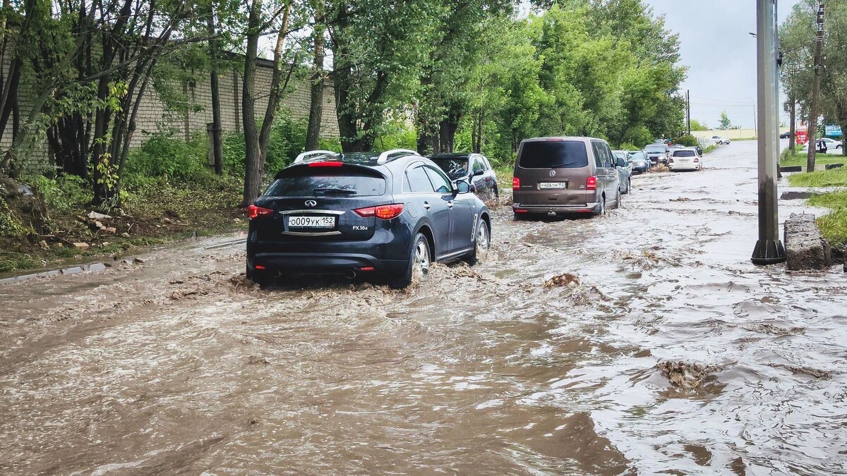 Автомобилю после затопления может потребоваться дорогостоящий ремонт. Источник: 1MI