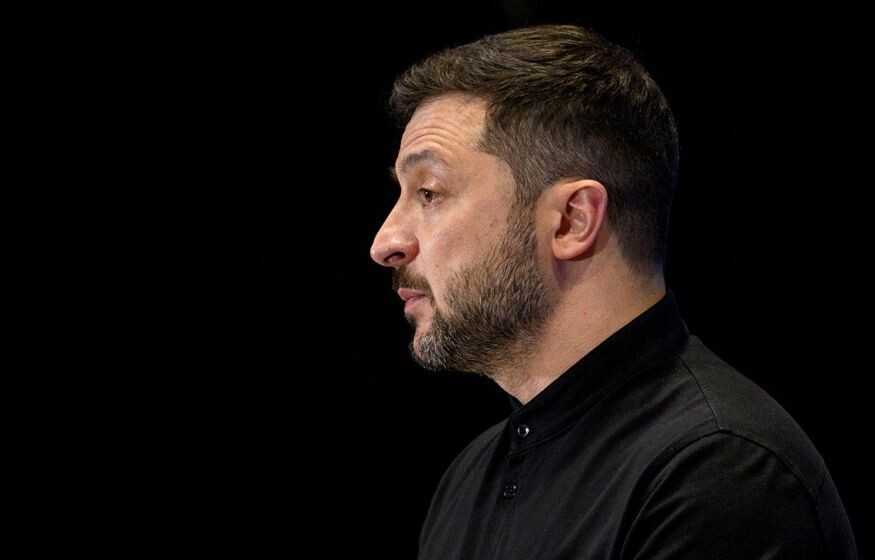    «Сменили правительство – могут сменить и Зеленского»: на Украине заявили об опасности для президента