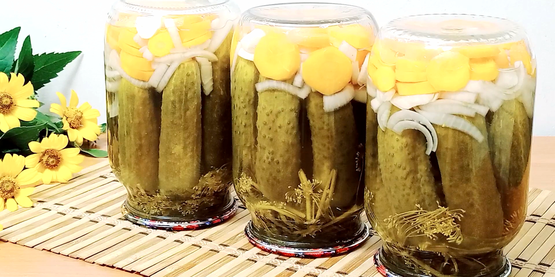 Невероятный рецепт на зиму! Огурцы по-польски с морковью и луком