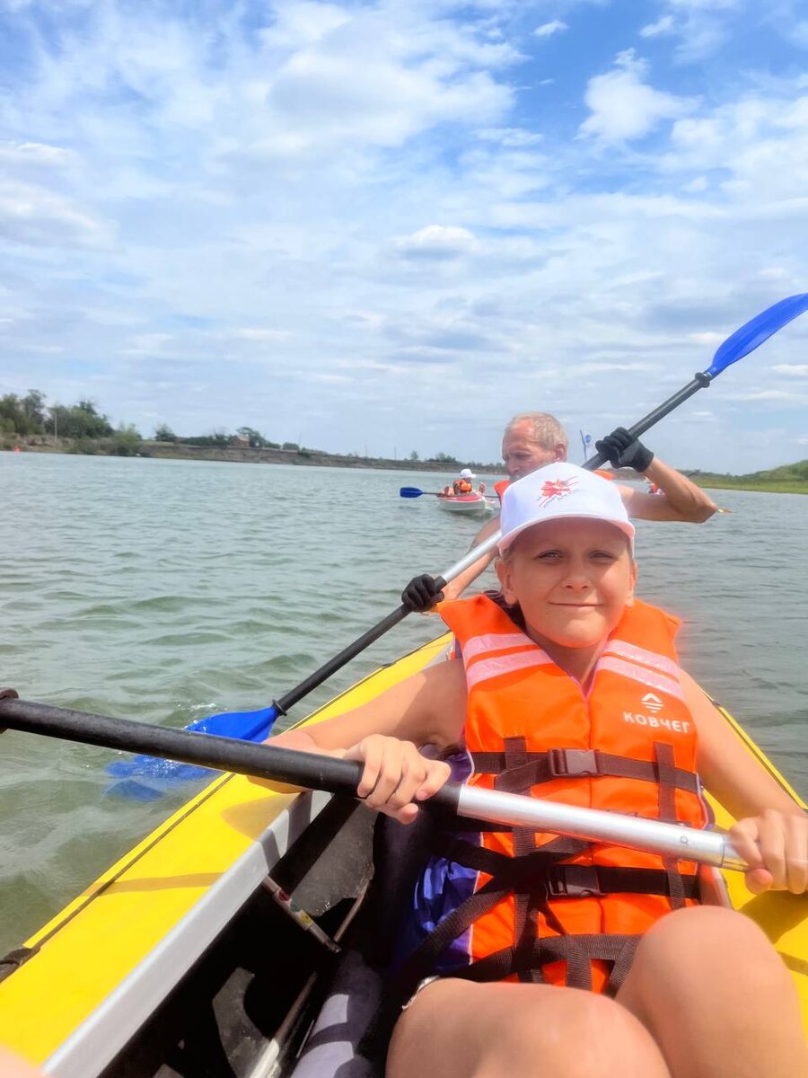 Это фотография со сплава на байдарках