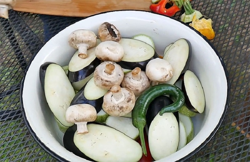 Быстрый маринад для овощей — самыми вкусными на мангале станут они!