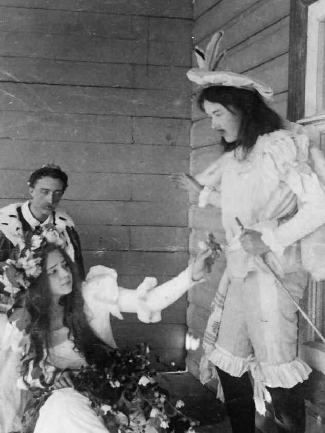 Домашний спектакль "Гамлет". Офелия - Любовь Менделеева. Гамлет - Александр Блок