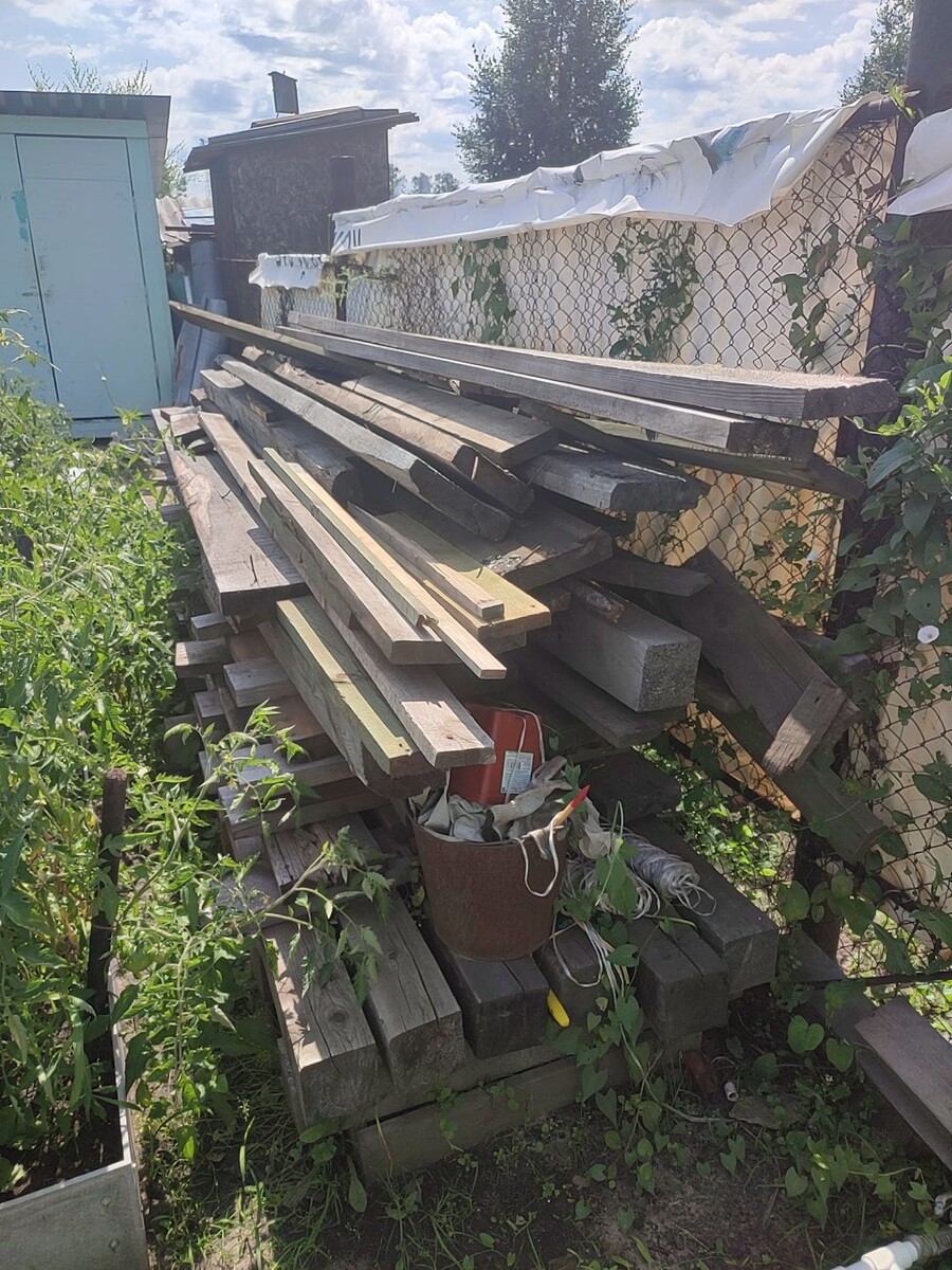 Стройматериалы от «эконом-класса»: 3 вида гнили, благородная ржавчина и доски с «характером.