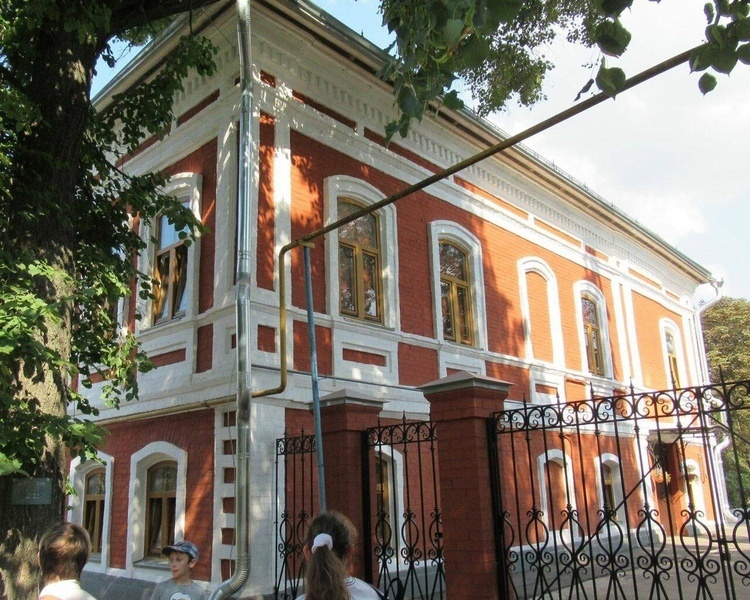     Сторож Суджанского музея награждена посмертно медалью «За храбрость»