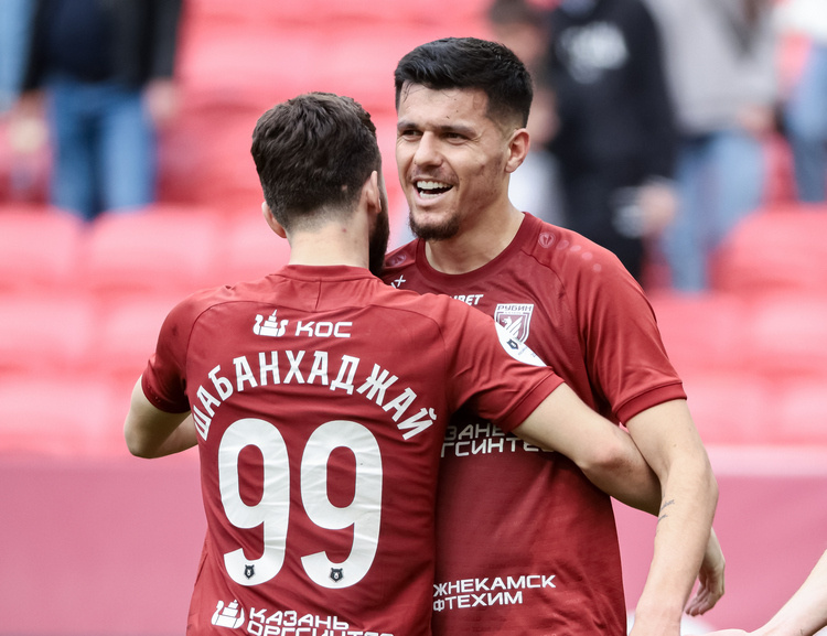    Дардан Шабанхаджай и Мирлинд Даку / фото: Сергей Елагин, «БИЗНЕС Online»