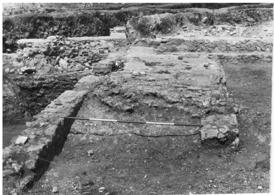 Винодельческий комплекс у села Долна-Граштица. Вид с севера. С.Крыкин. Древняя Фракия: особенности развития и следы в истории.2011. Lambert Academic Publishing. с.306