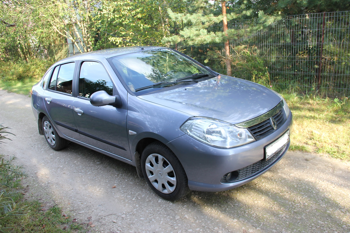 Фото 1.  RENAULT SYMBOL.