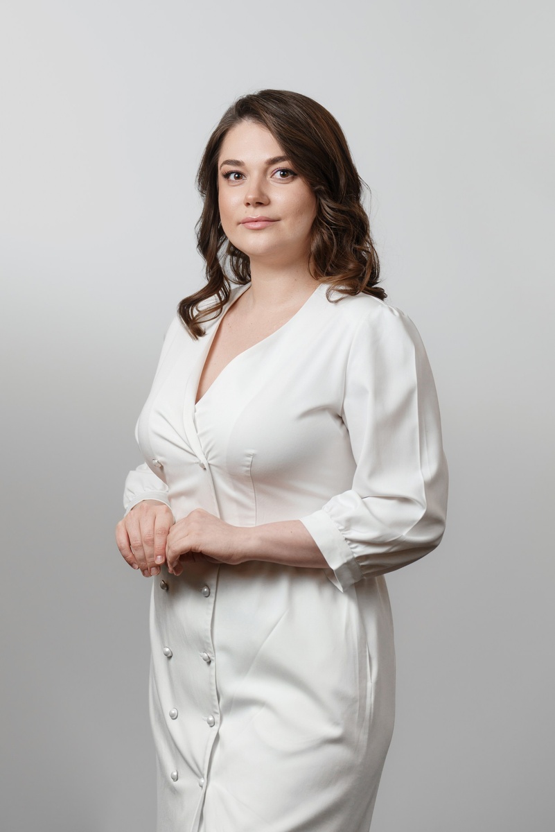 Глазачева Александра, врач-косметолог RURU CLINIC с опытом работы более 5 лет.