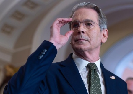    Бессент призвал Европу поддержать вторичные пошлины против России