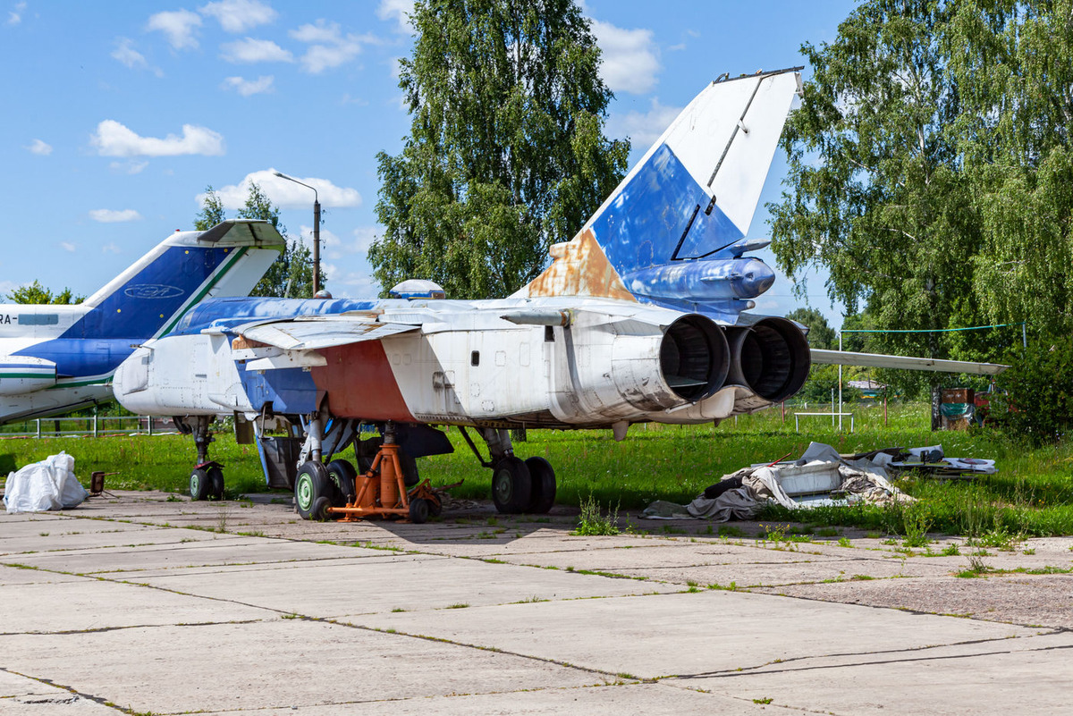 Су-24МР борт 40 в Орешково лето 2025г