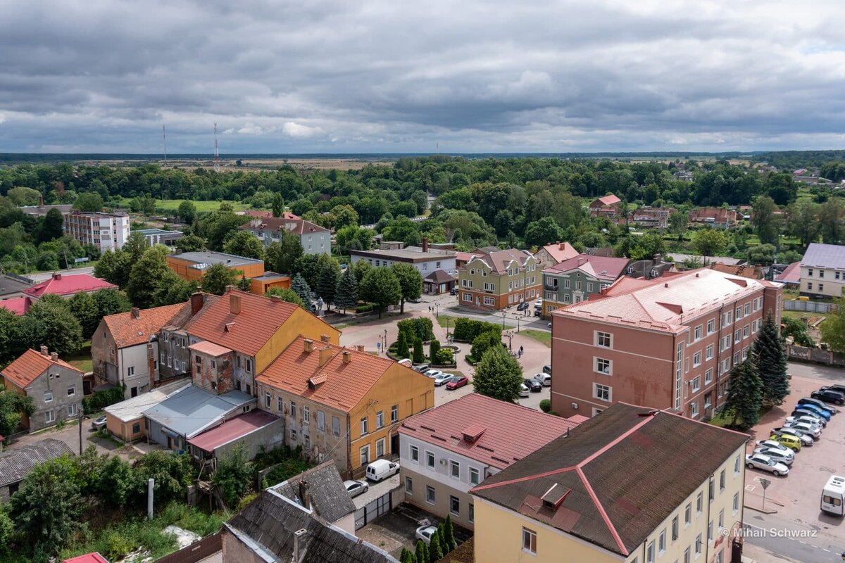 Хорогий обзор на город открывается со смотровой кирхи Фридланда.