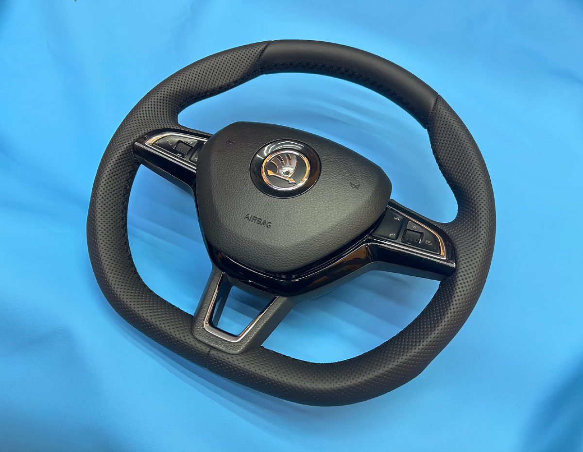 Шкода, перетяжка руля в натуральную кожу 