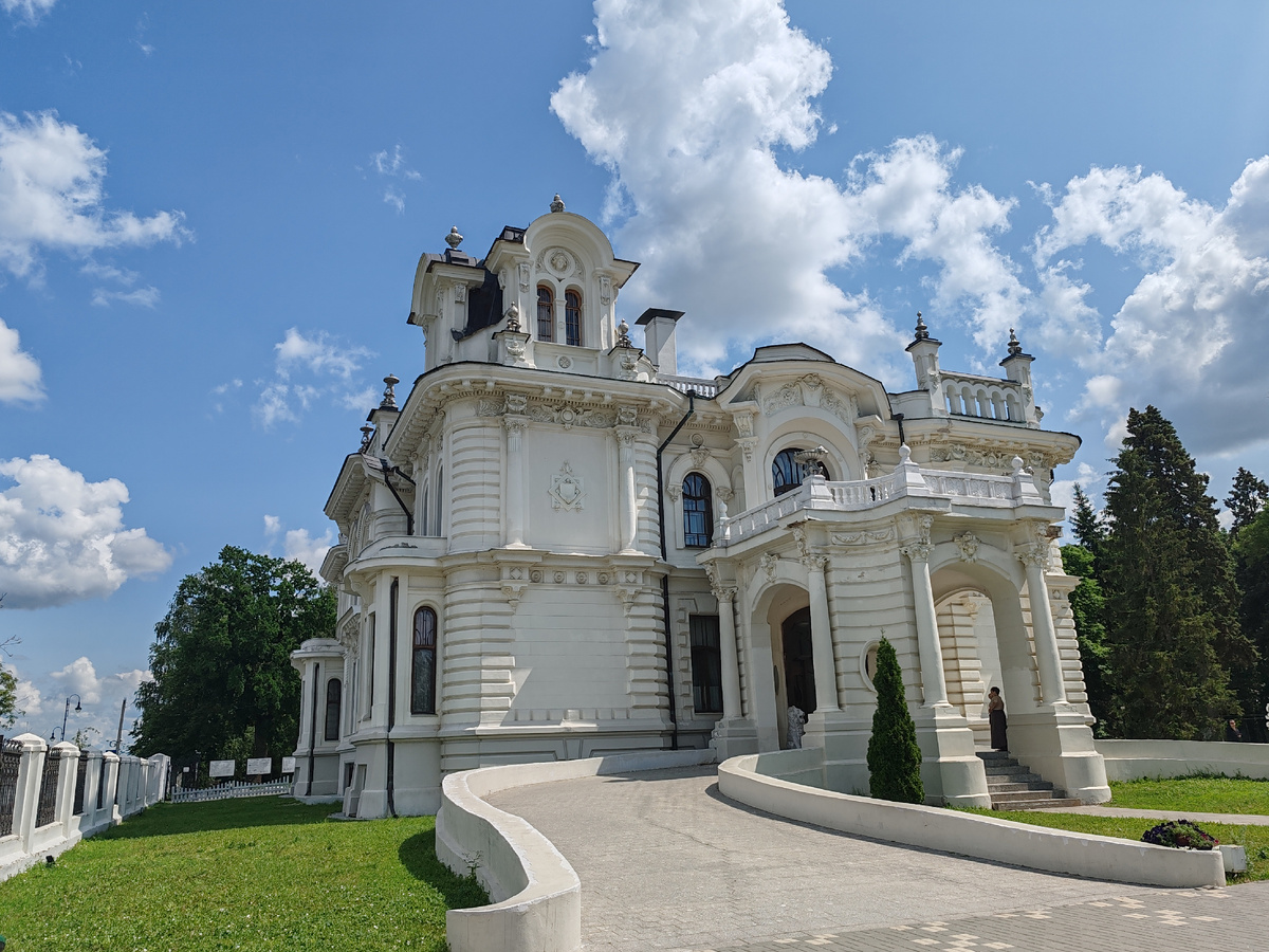 Особняк Асеевых напоминает настоящий дворец