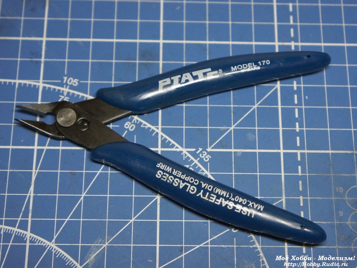 Это самые классические бокорезы (они же кусачки). Для начала самое оно. 