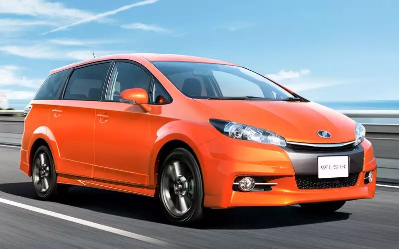    Toyota Wish II (2009-2017 годы выпуска)